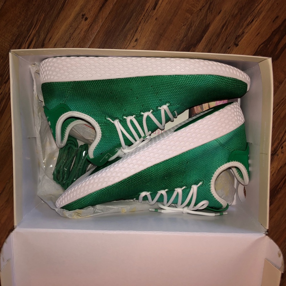 BNIB Adidas x Pharrell HU Sneakers size 8.5 mens